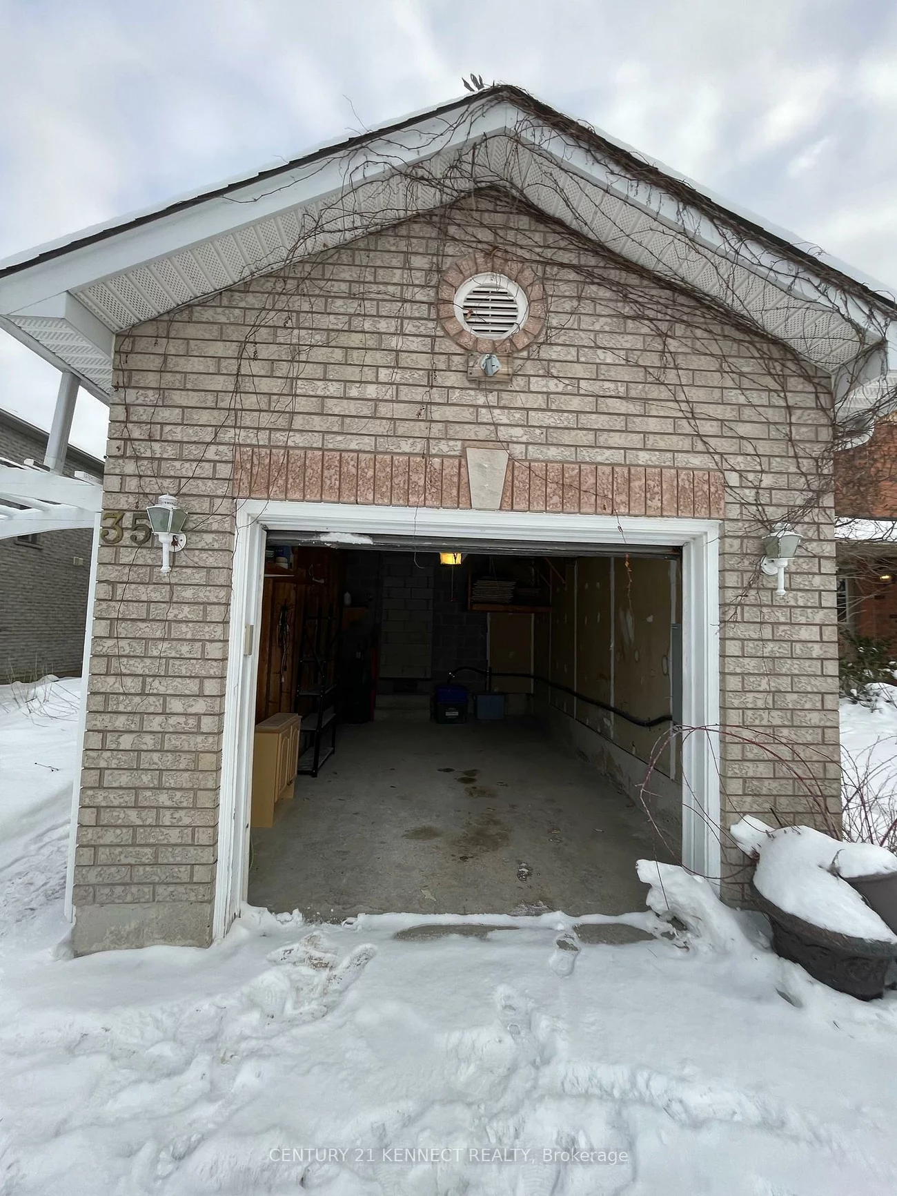 35, Drake, Painswick South, Barrie