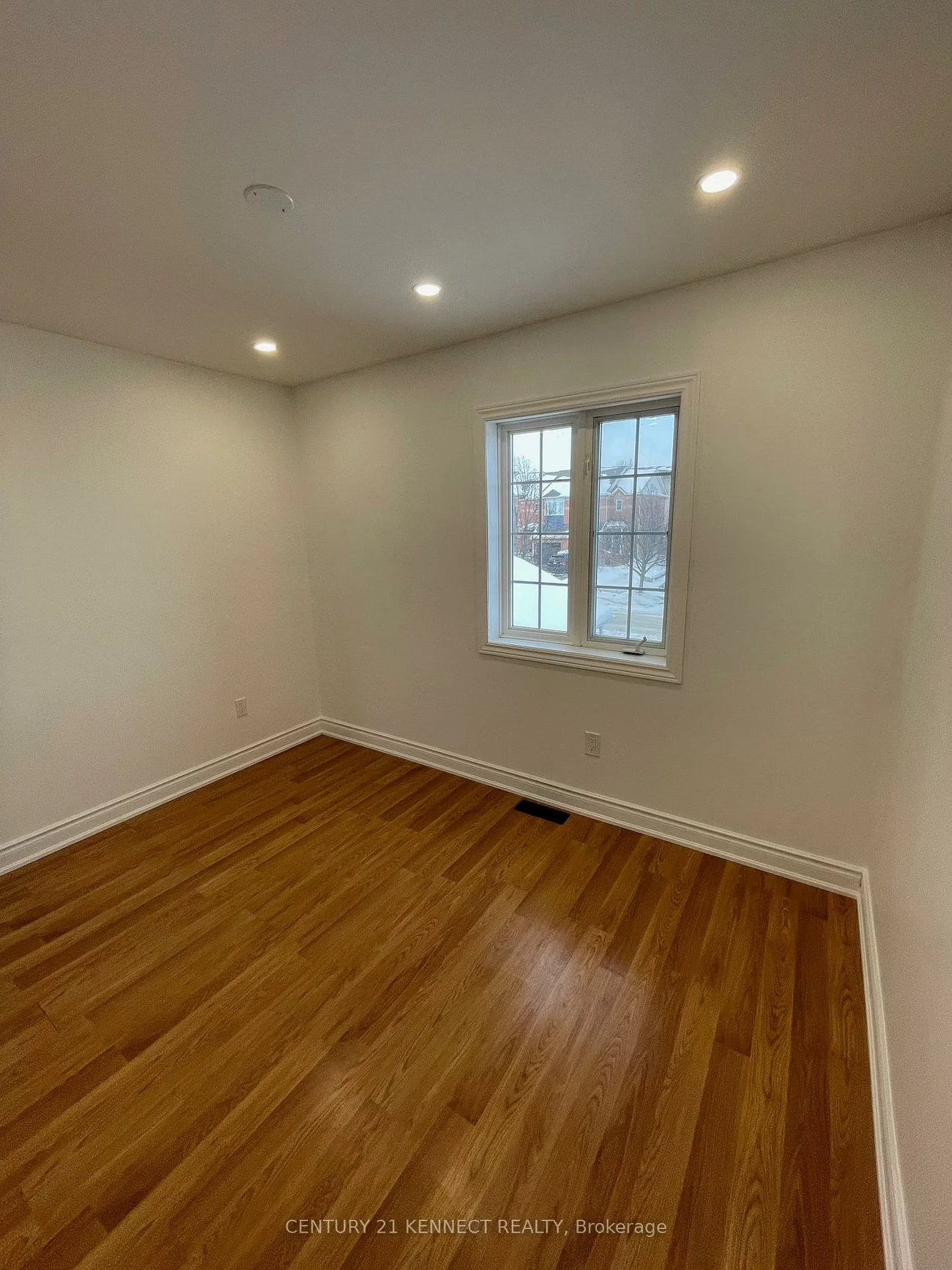 35, Drake, Painswick South, Barrie