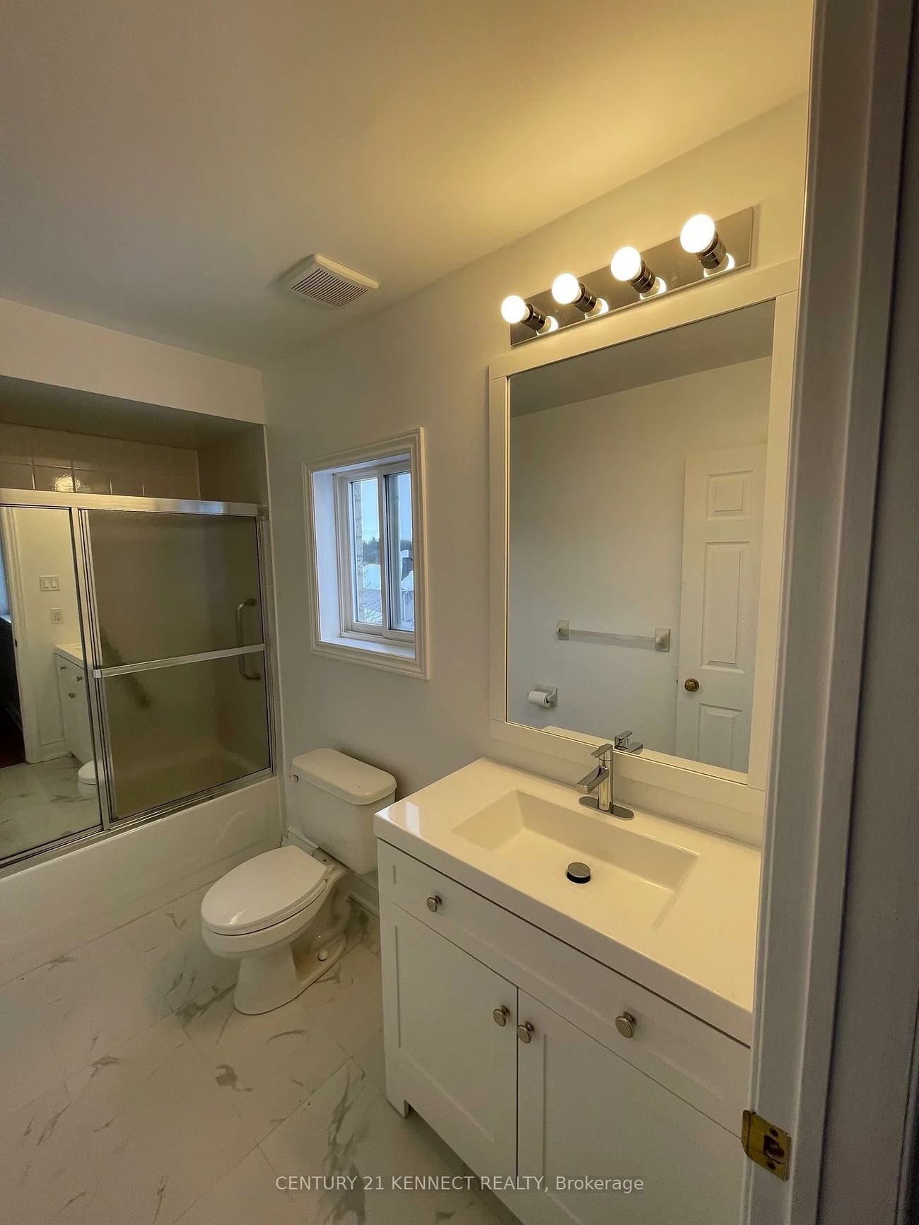35, Drake, Painswick South, Barrie
