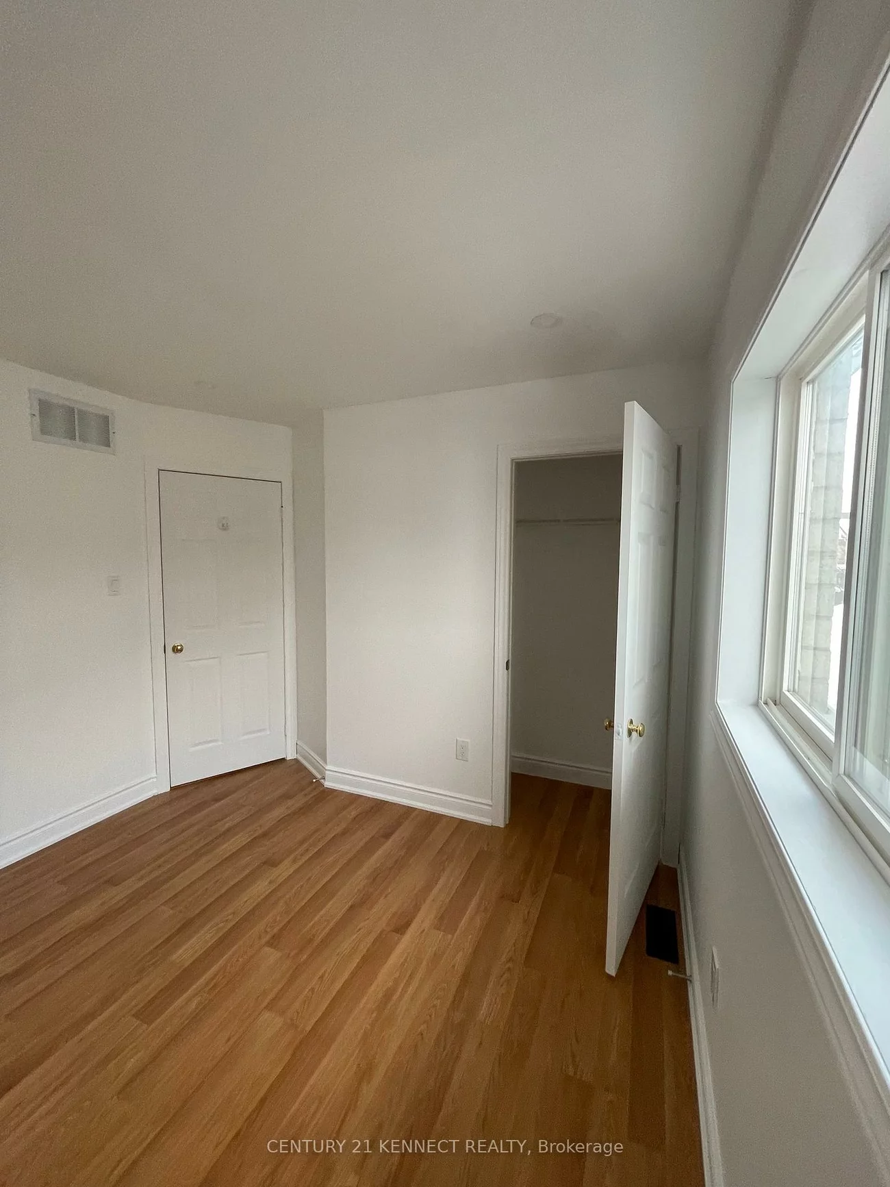 35, Drake, Painswick South, Barrie
