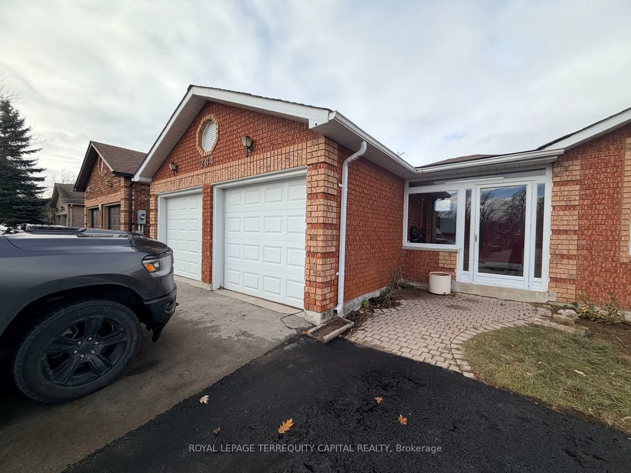 284, Livingstone, Northwest, Barrie