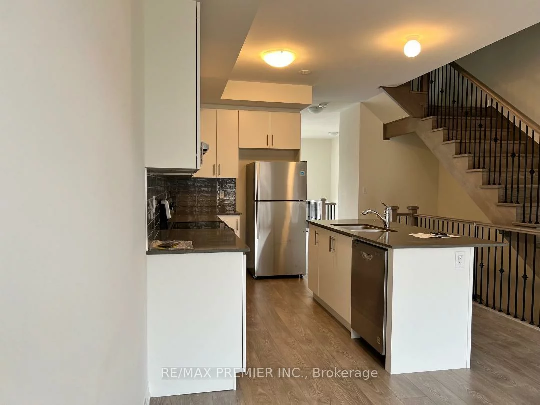 8, Cherry Hill, Painswick South, Barrie