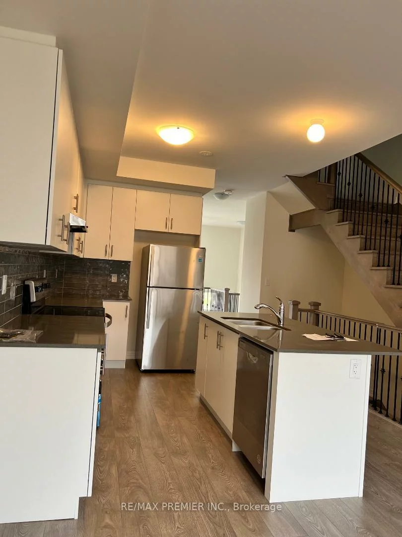8, Cherry Hill, Painswick South, Barrie