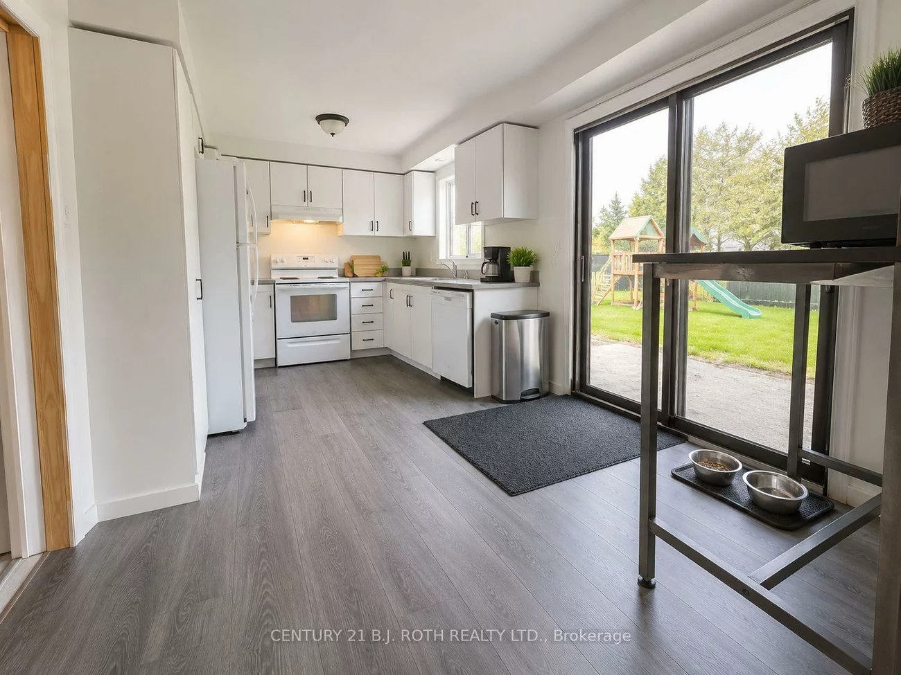 56, Livingstone, West Bayfield, Barrie