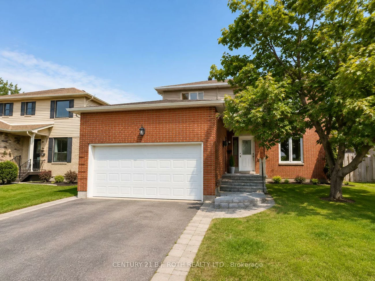 56, Livingstone, West Bayfield, Barrie