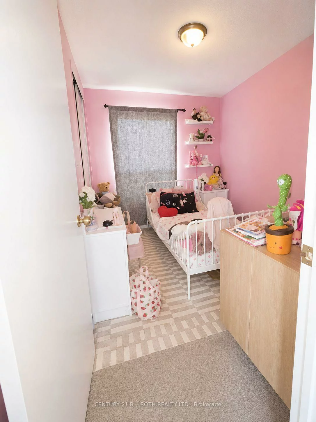 56, Livingstone, West Bayfield, Barrie