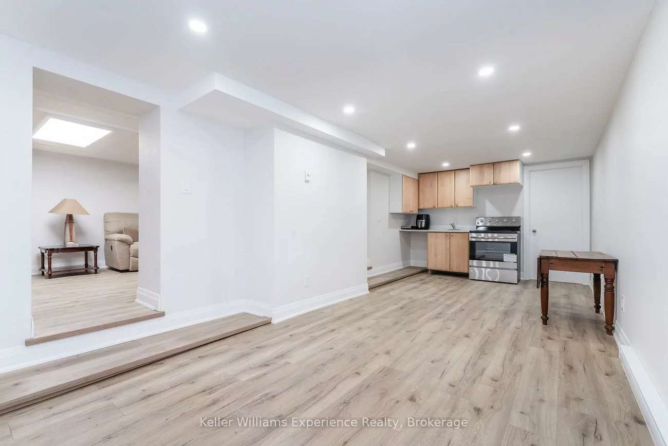65, Drury, Wellington, Barrie