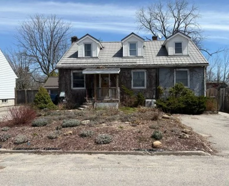 65, Drury, Wellington, Barrie