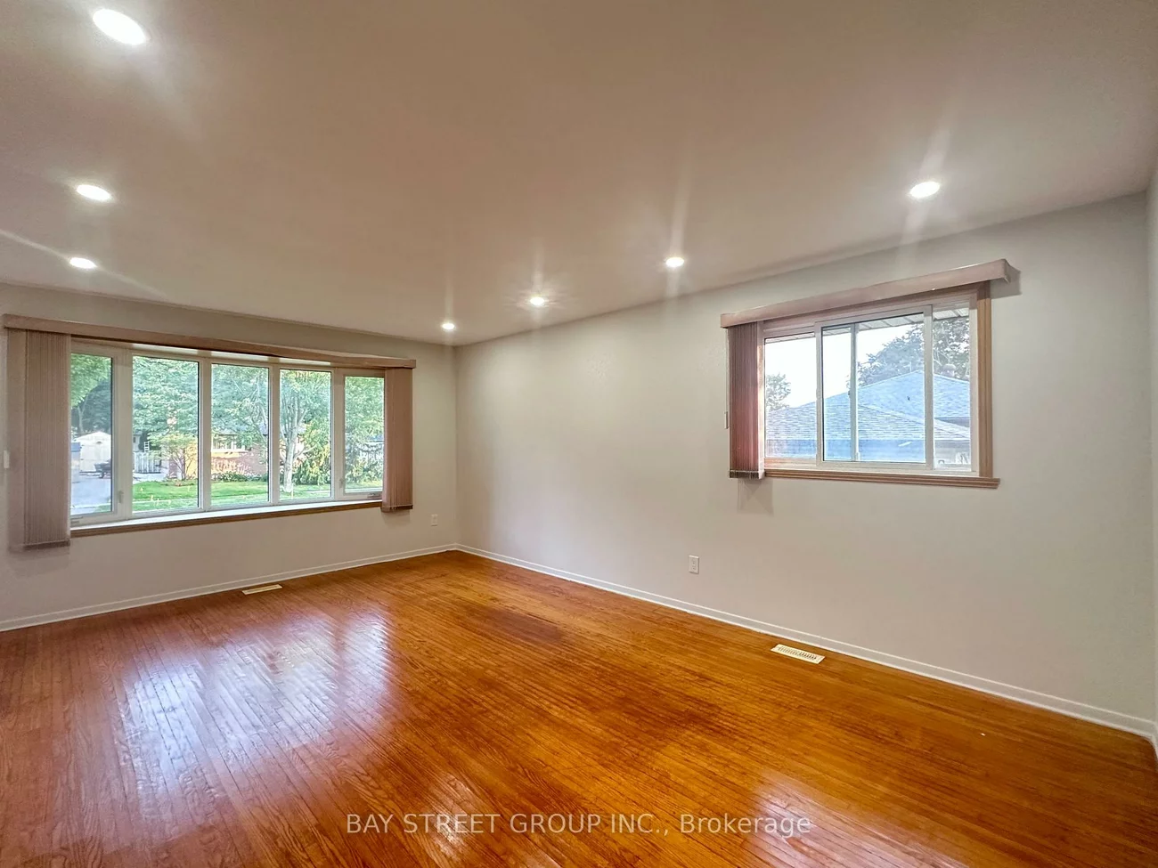 180, Rose, Wellington, Barrie