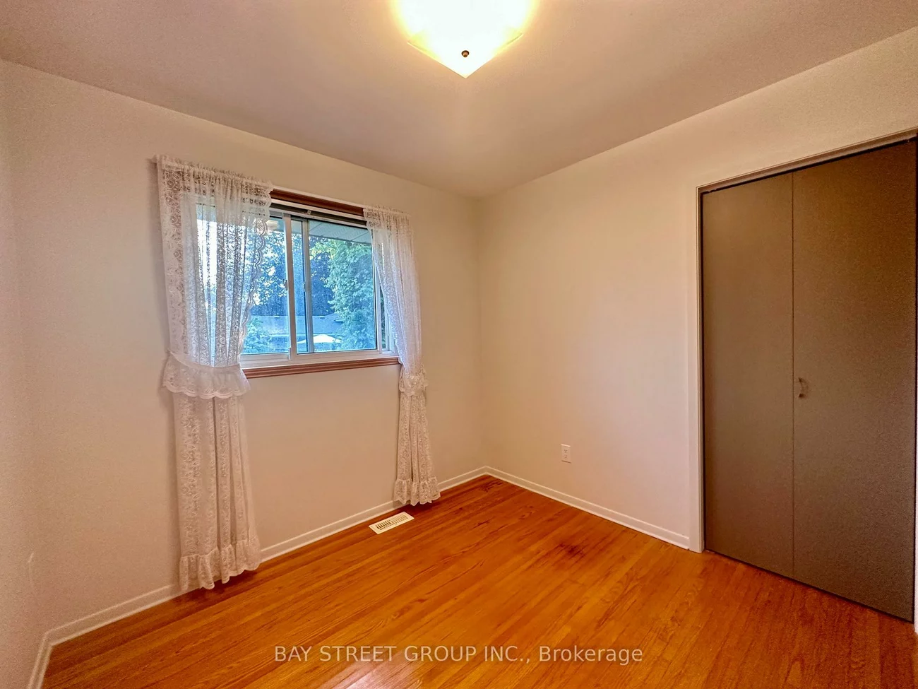 180, Rose, Wellington, Barrie