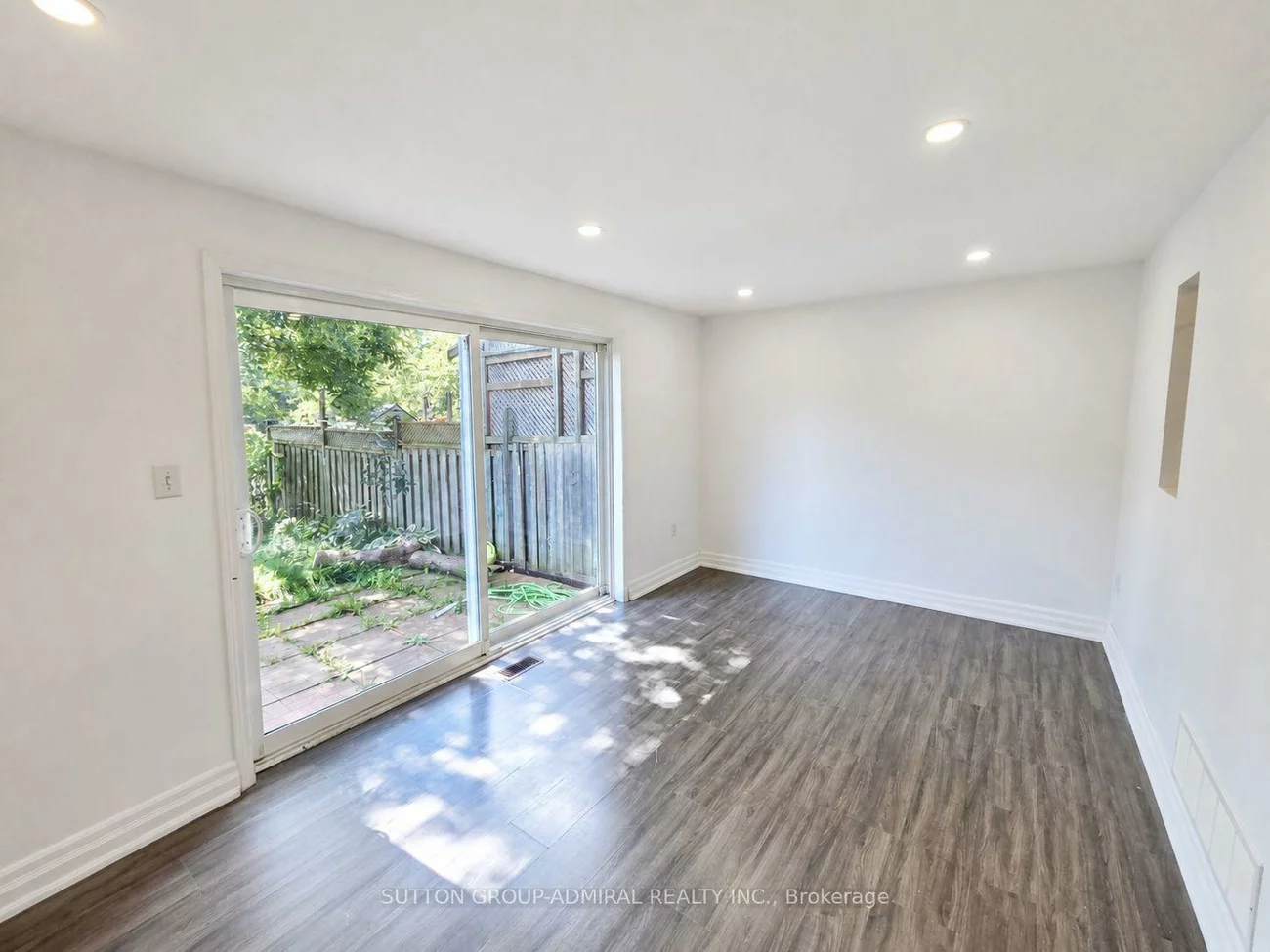 1, SEYMOUR, Holly, Barrie