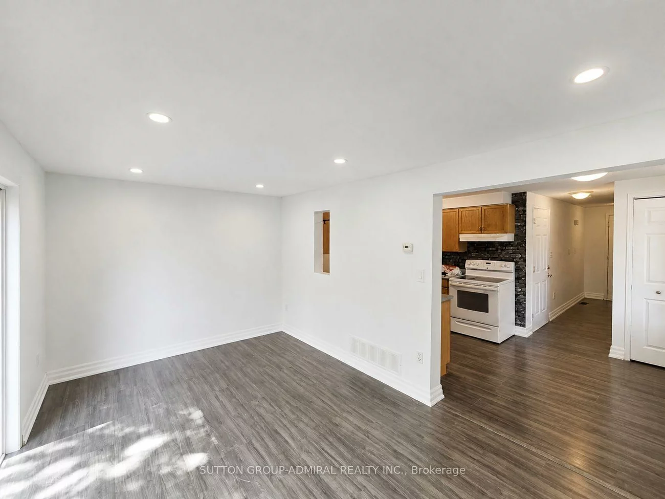 1, SEYMOUR, Holly, Barrie