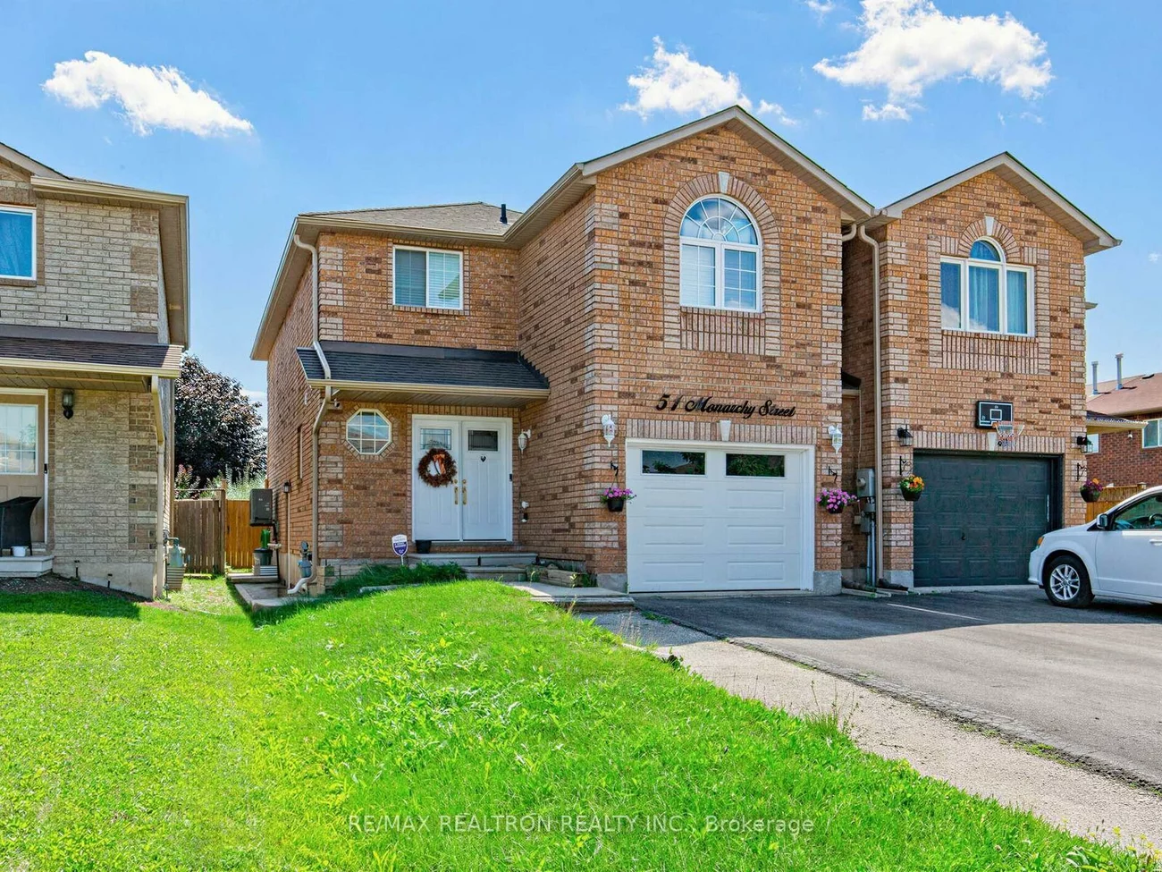 51, Monarchy, Innis-Shore, Barrie