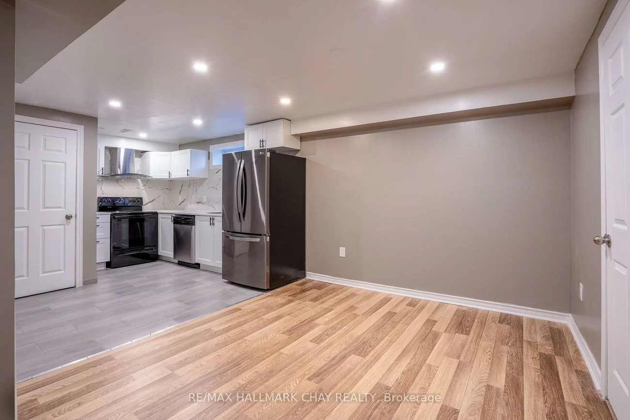 61, Neelands, West Bayfield, Barrie