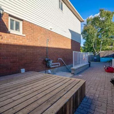 61, Neelands, West Bayfield, Barrie