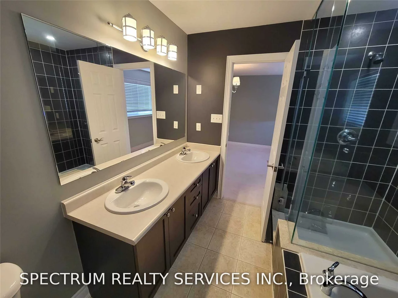 7, Charlemagne, Innis-Shore, Barrie