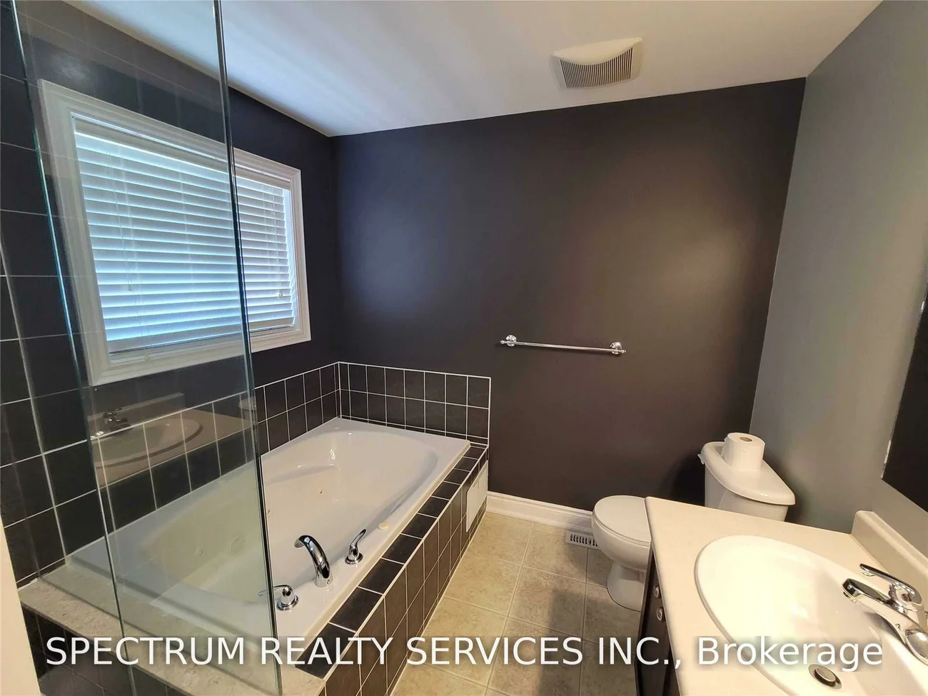 7, Charlemagne, Innis-Shore, Barrie