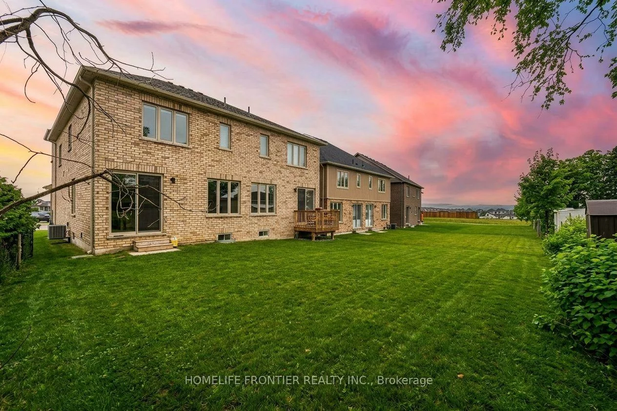 75, Kirkwood, Painswick South, Barrie