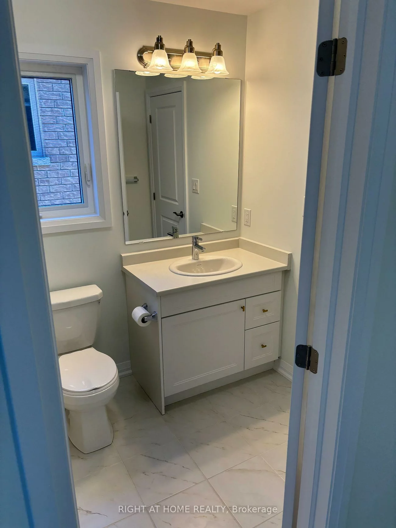57, copperhill, Painswick South, Barrie