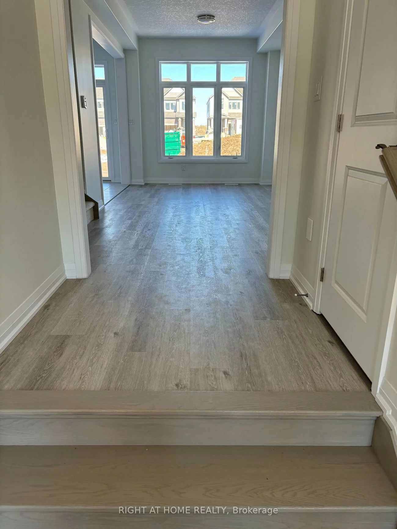 57, copperhill, Painswick South, Barrie