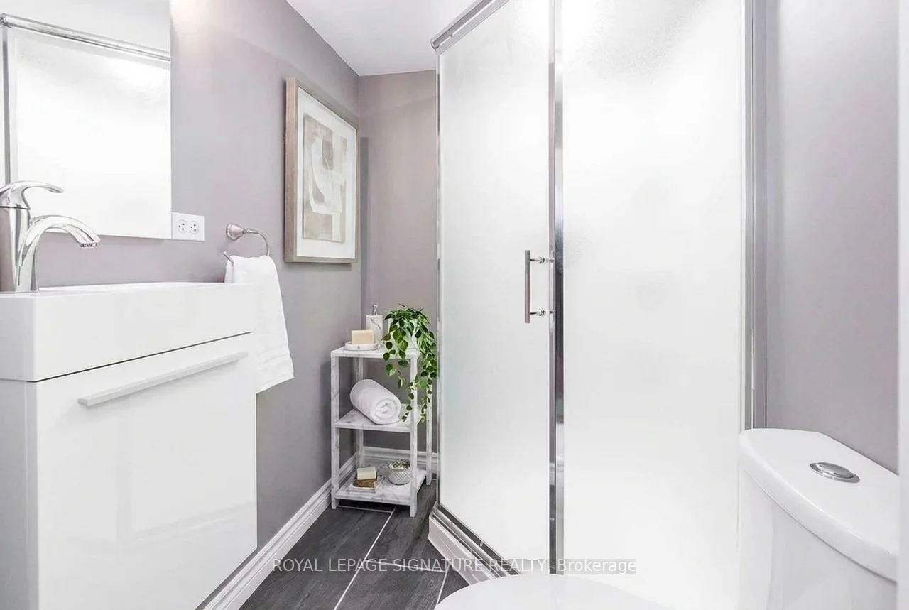 37, Succession, Innis-Shore, Barrie