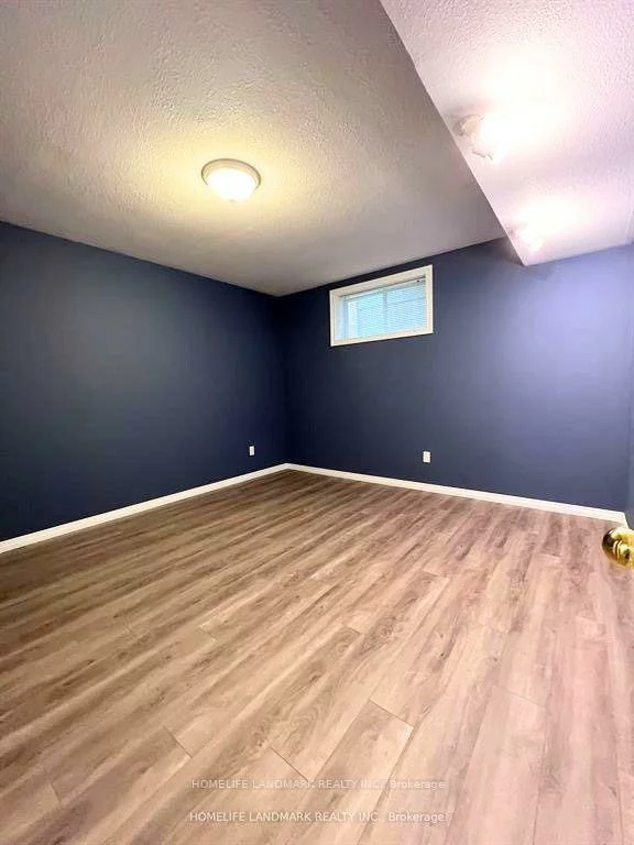B 41, Gross, Edgehill Drive, Barrie