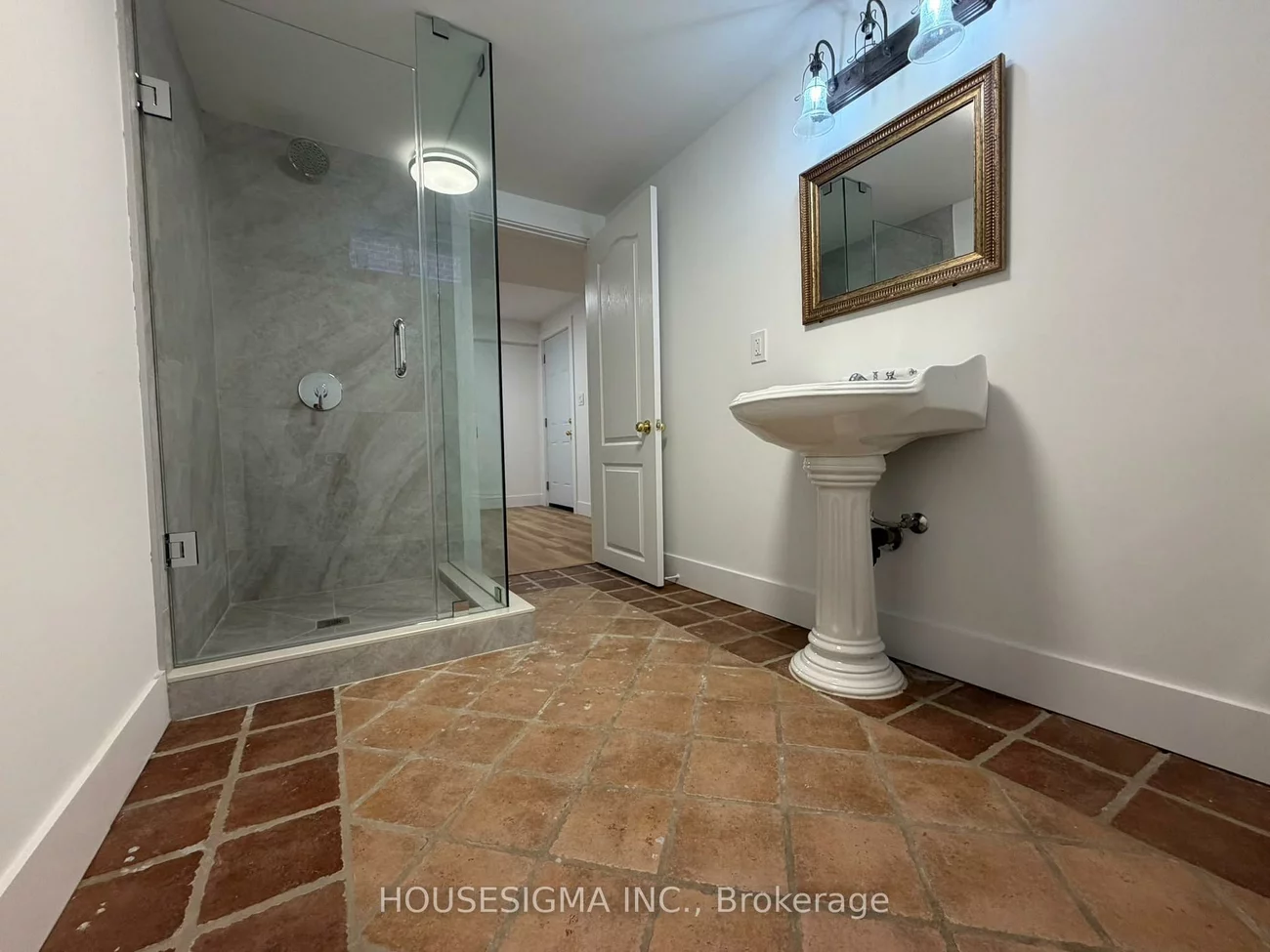 129, Gore, Ardagh, Barrie