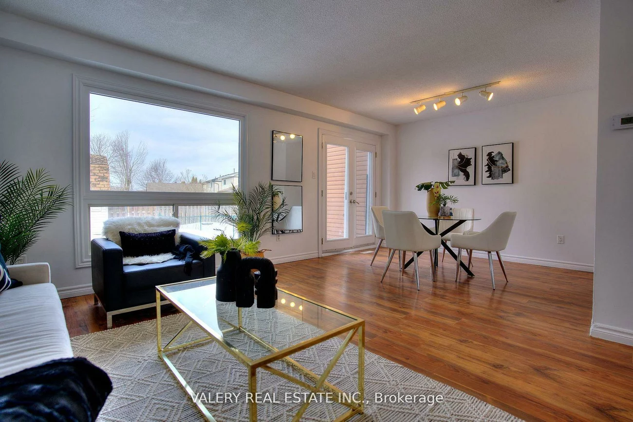 24, Lampman, Letitia Heights, Barrie