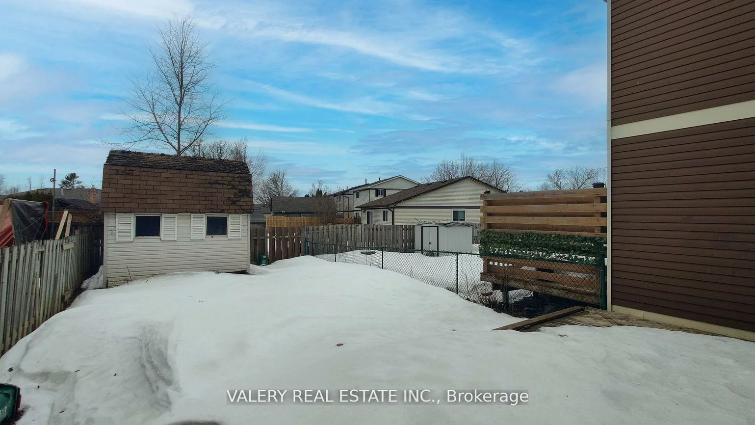 24, Lampman, Letitia Heights, Barrie