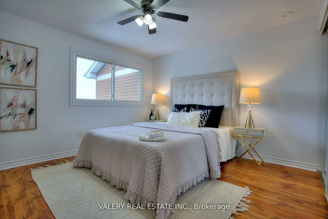 24, Lampman, Letitia Heights, Barrie