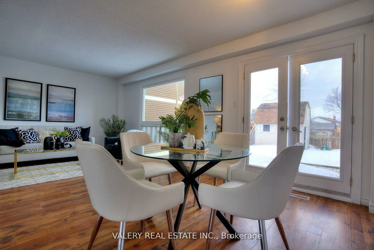 24, Lampman, Letitia Heights, Barrie