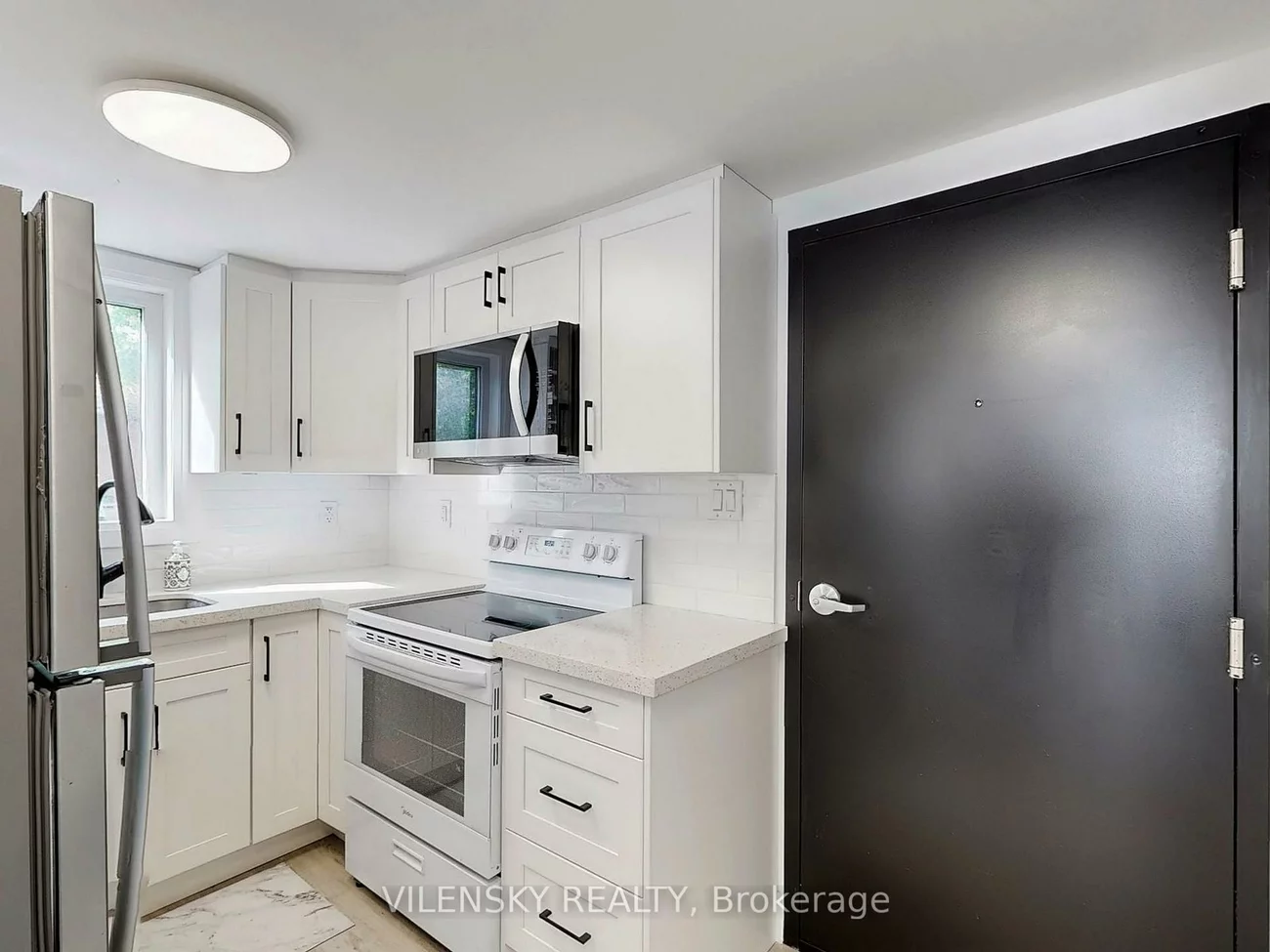 195, Owen, Wellington, Barrie