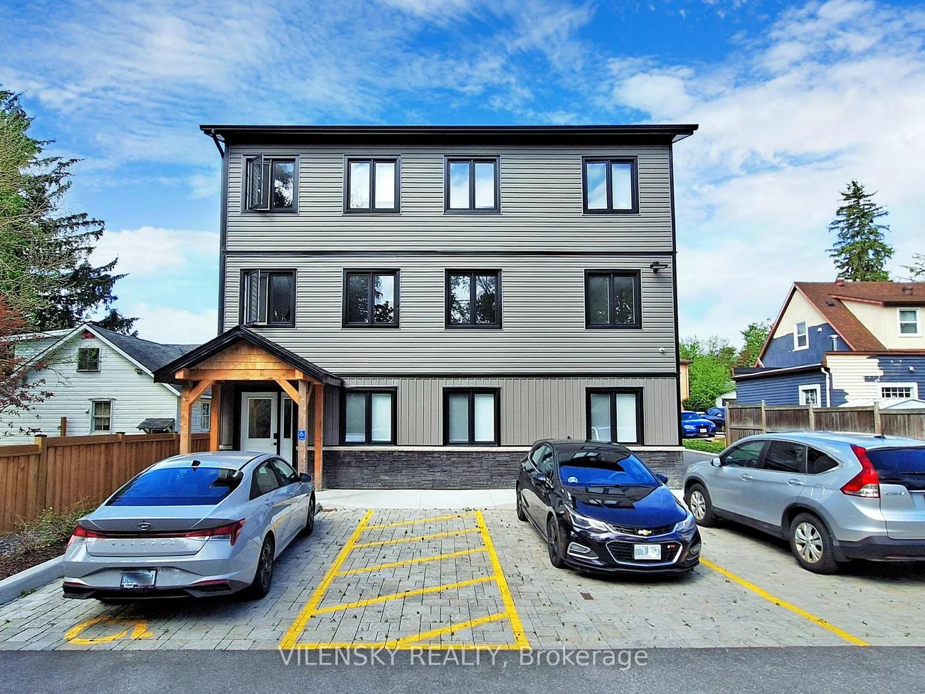 195, Owen, Wellington, Barrie