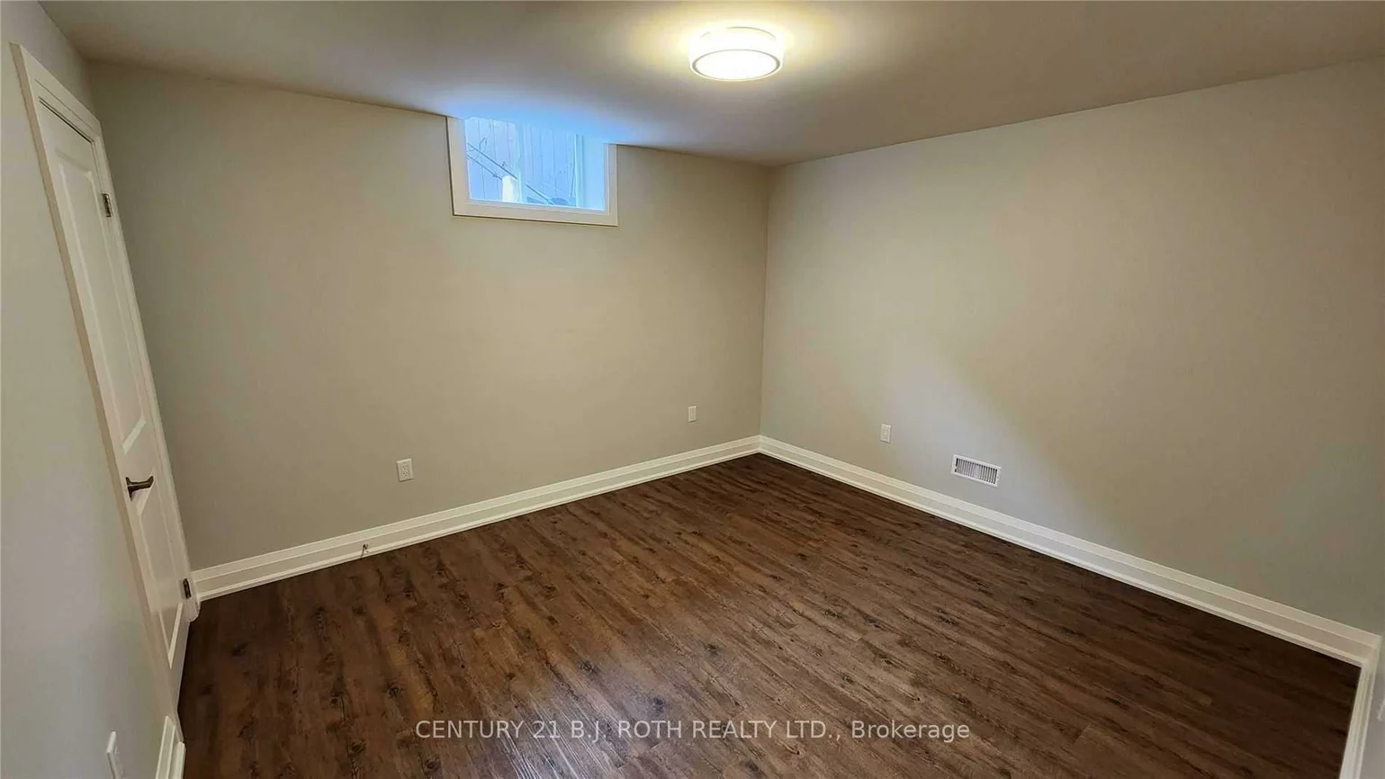 300, Cundles, Northwest, Barrie