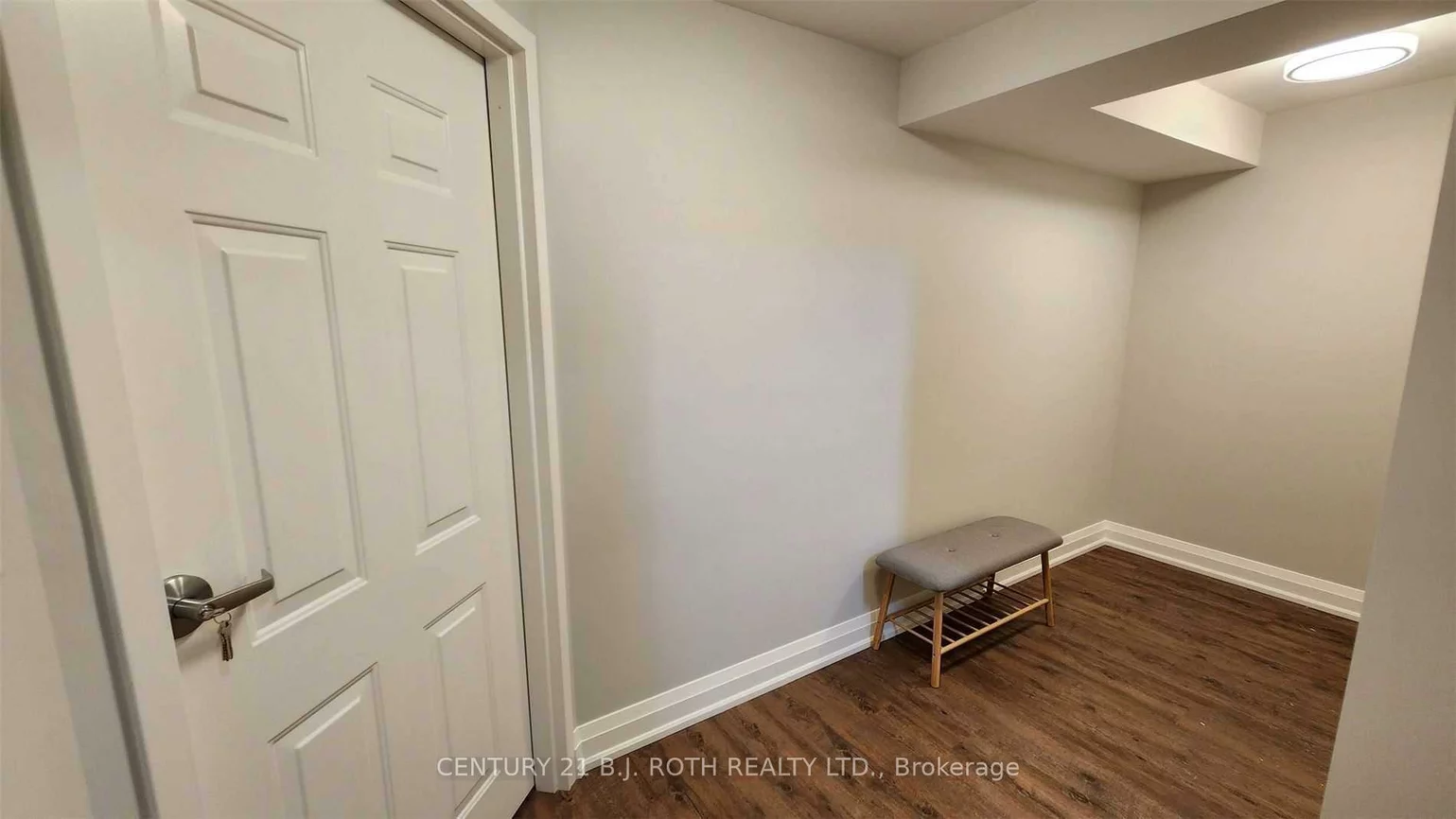 300, Cundles, Northwest, Barrie