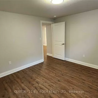 300, Cundles, Northwest, Barrie