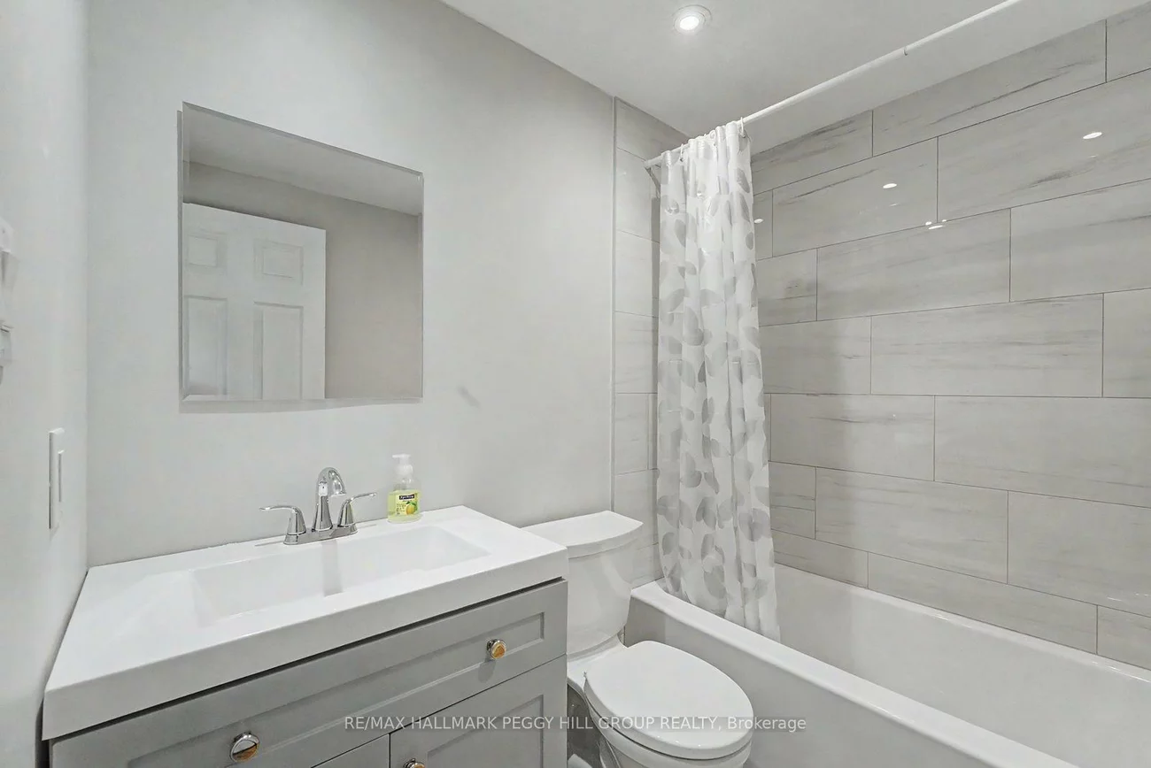24, Dunsmore, Georgian Drive, Barrie