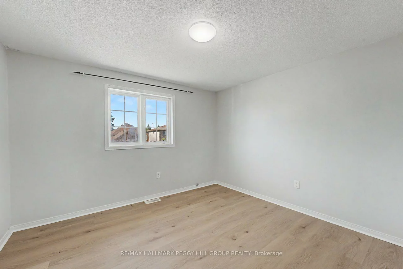 24, Dunsmore, Georgian Drive, Barrie