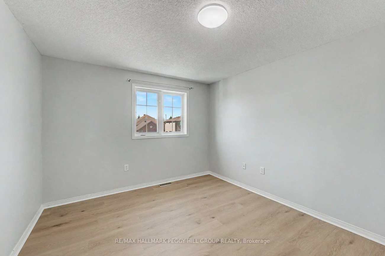 24, Dunsmore, Georgian Drive, Barrie