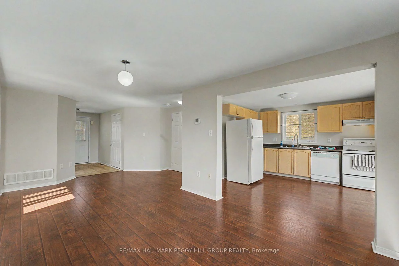 24, Dunsmore, Georgian Drive, Barrie