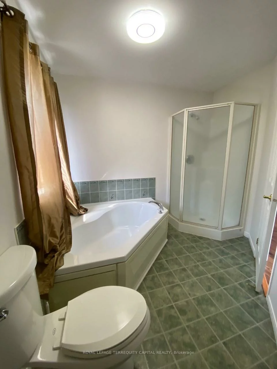 9, Catherine, Painswick South, Barrie