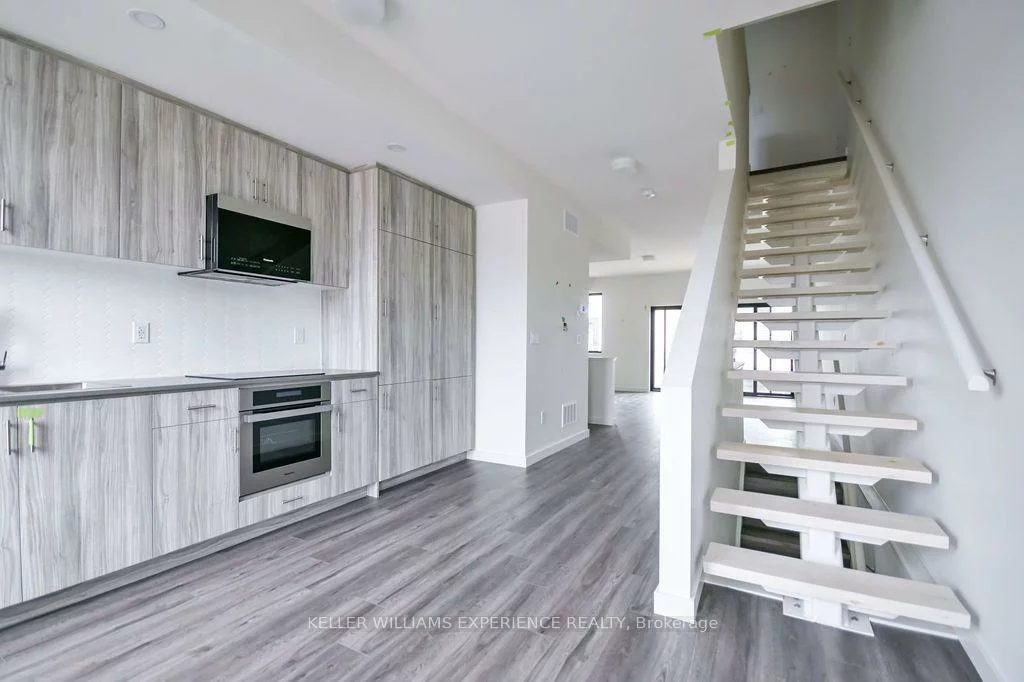 27, Rainwater, Holly, Barrie