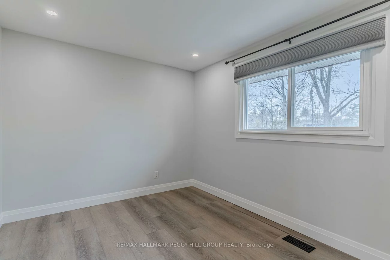 20, Ottaway, Wellington, Barrie