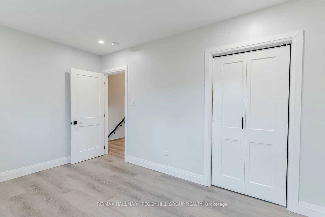 20, Ottaway, Wellington, Barrie