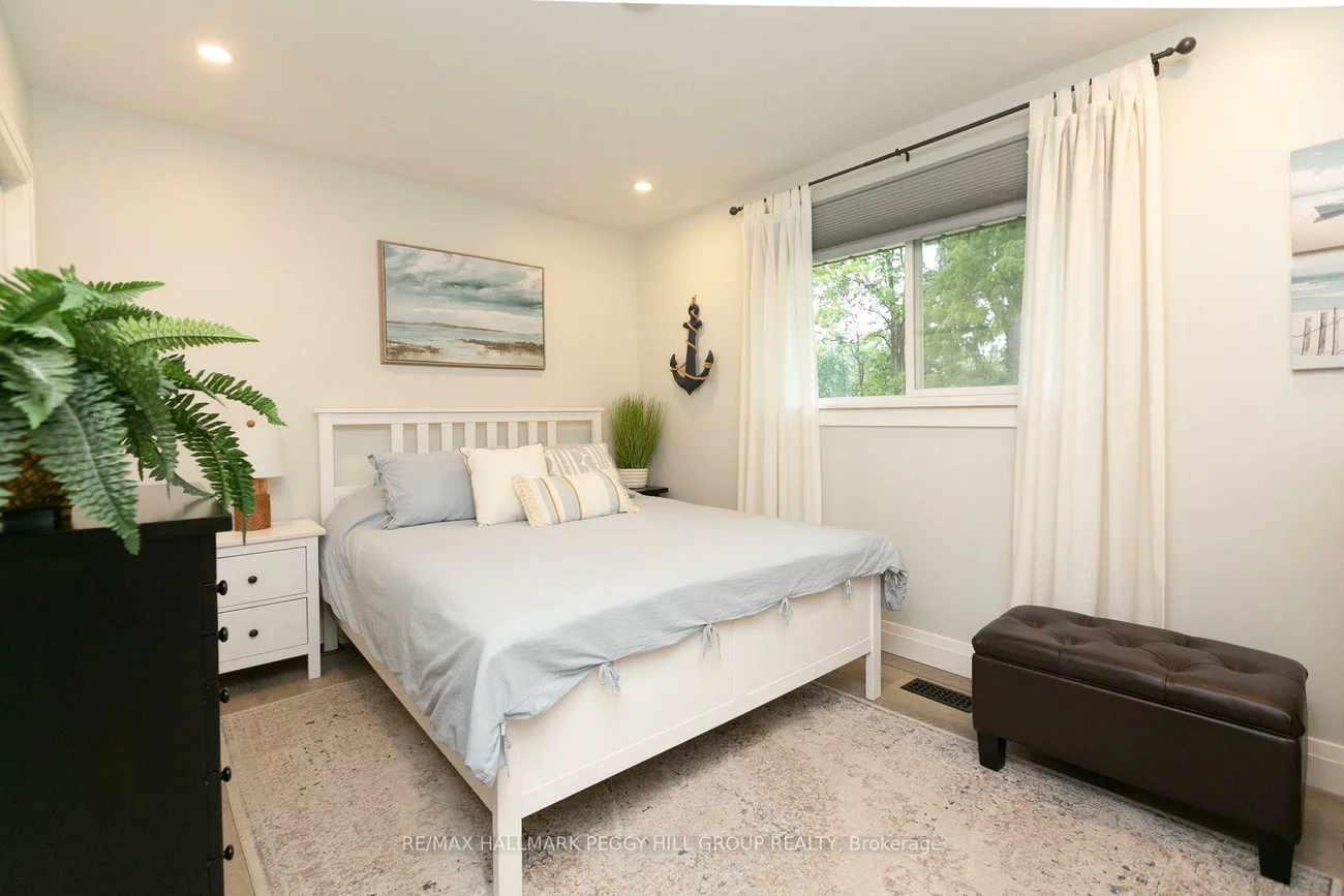20, Ottaway, Wellington, Barrie