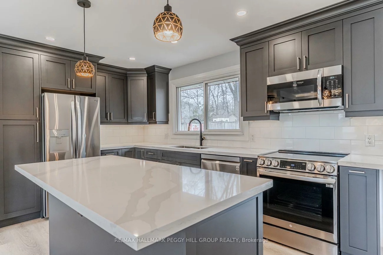 20, Ottaway, Wellington, Barrie