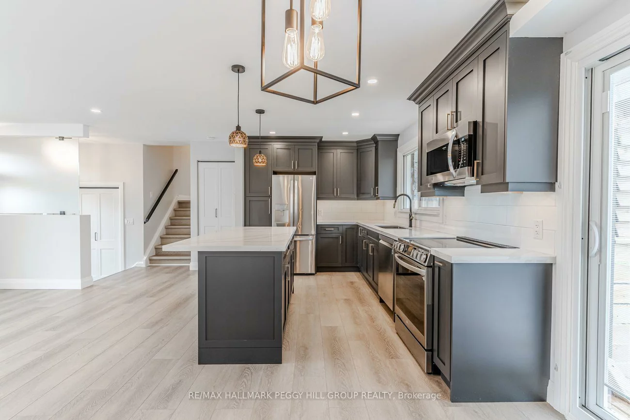 20, Ottaway, Wellington, Barrie