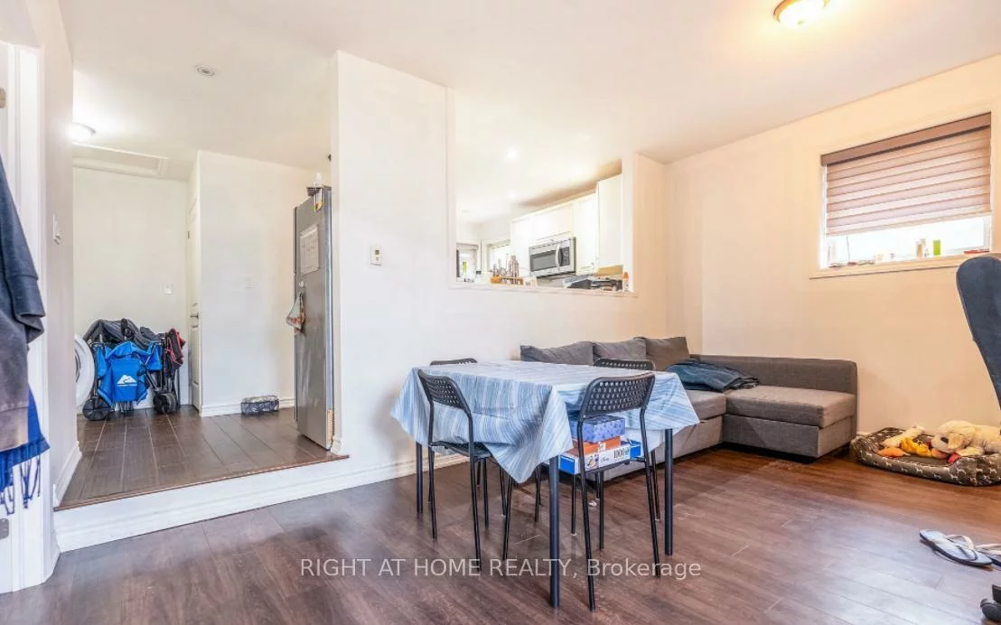 180, Blake, 400 East, Barrie