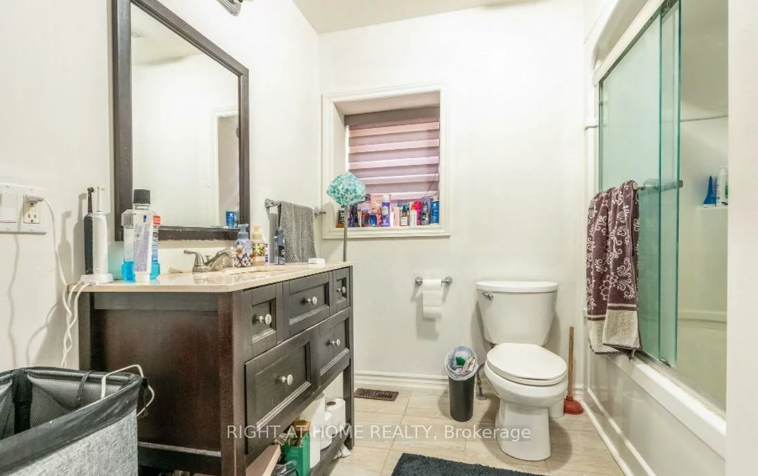 180, Blake, 400 East, Barrie