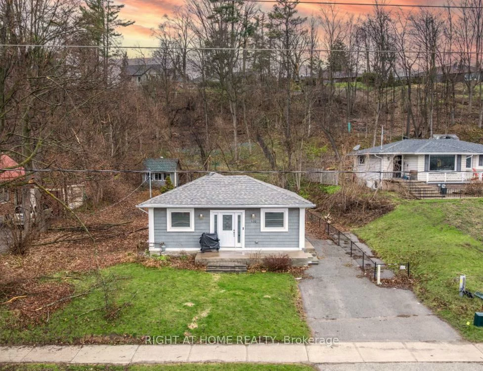 180, Blake, 400 East, Barrie